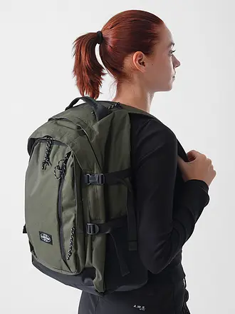 EASTPAK | Rucksack Volker Pro CS 36L | olive